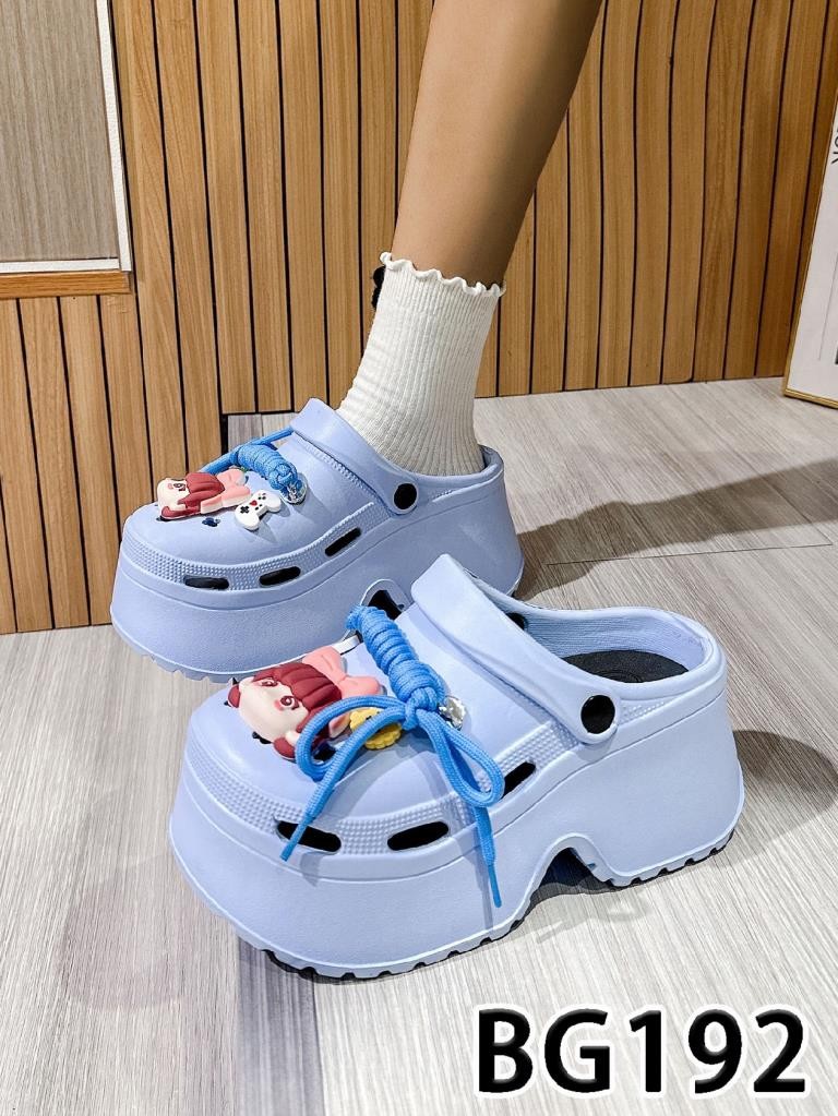 Klapki damskie 36-41/ 12 par